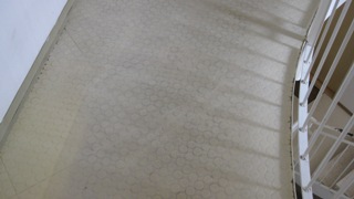 files/theme/media/side/stiegenhausreinigung/unsaubere_gumminoppen.JPG